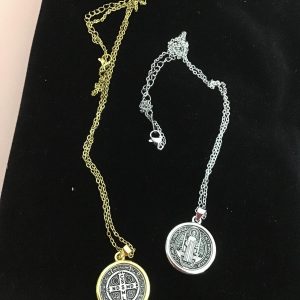 Medalla "San Benito lisa"